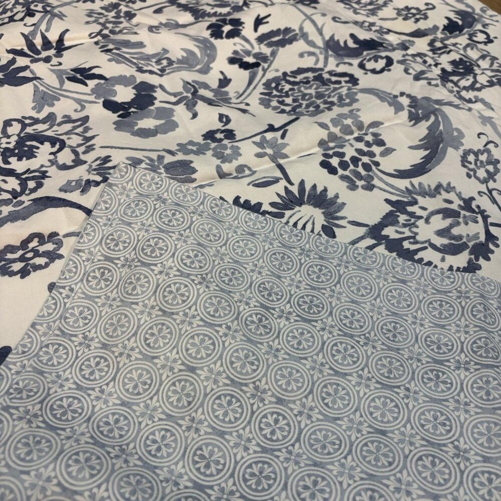 2 Liz Claiborne Pillow Shams Cases Blue White Floral 20”x36” Bedding Shabby - Picture 4 of 5